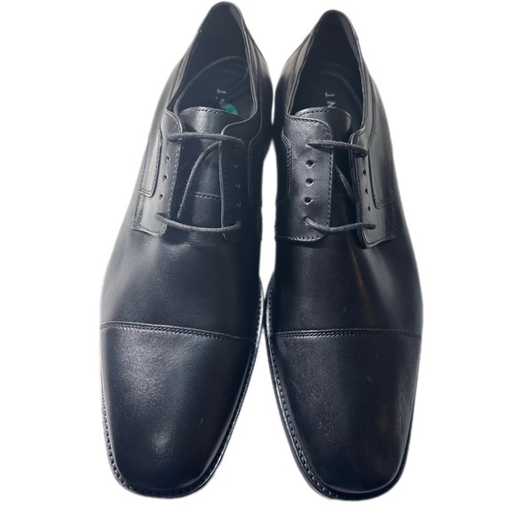 NWOT Black Leather Oxford Shoes Sleek Design - Picture 1 of 12